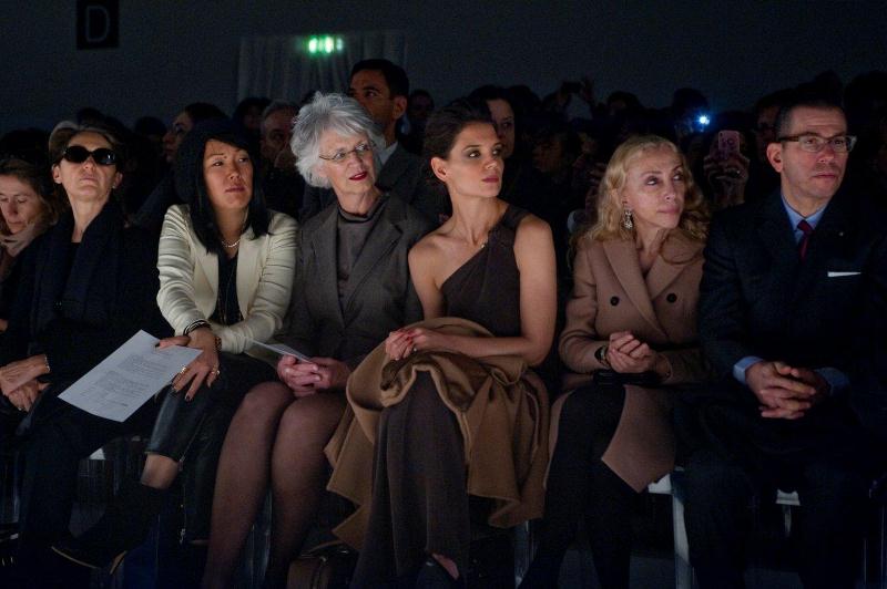tl_files/moda zagraniczna/NEWSY/MAXMARA UHONORUJE KATIE HOLMES NAGRODA „FACE OF THE FUTURE”/Katie Holmes na Milan Fashion Week_2.jpg